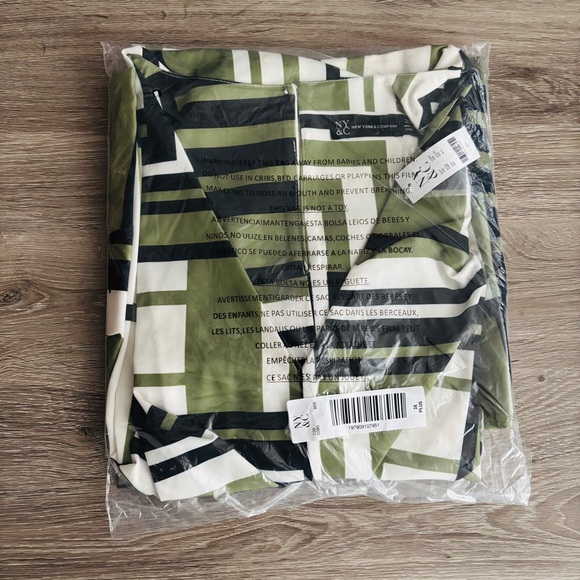 Geometric Print Twist Front Midi Dress NWT Size 3X - Picture 2 of 4